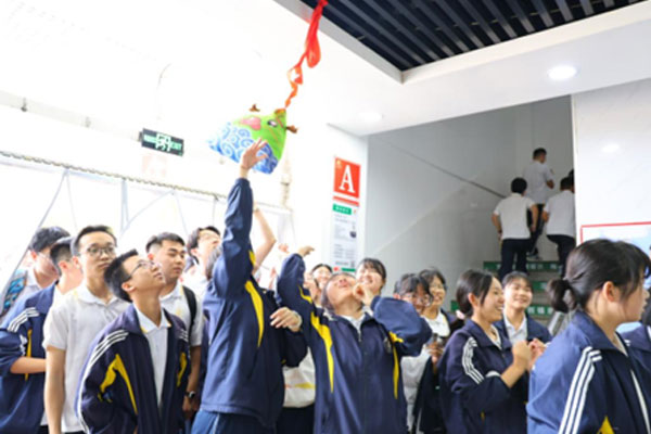 bti������(�й�)�ٷ���վAPP����